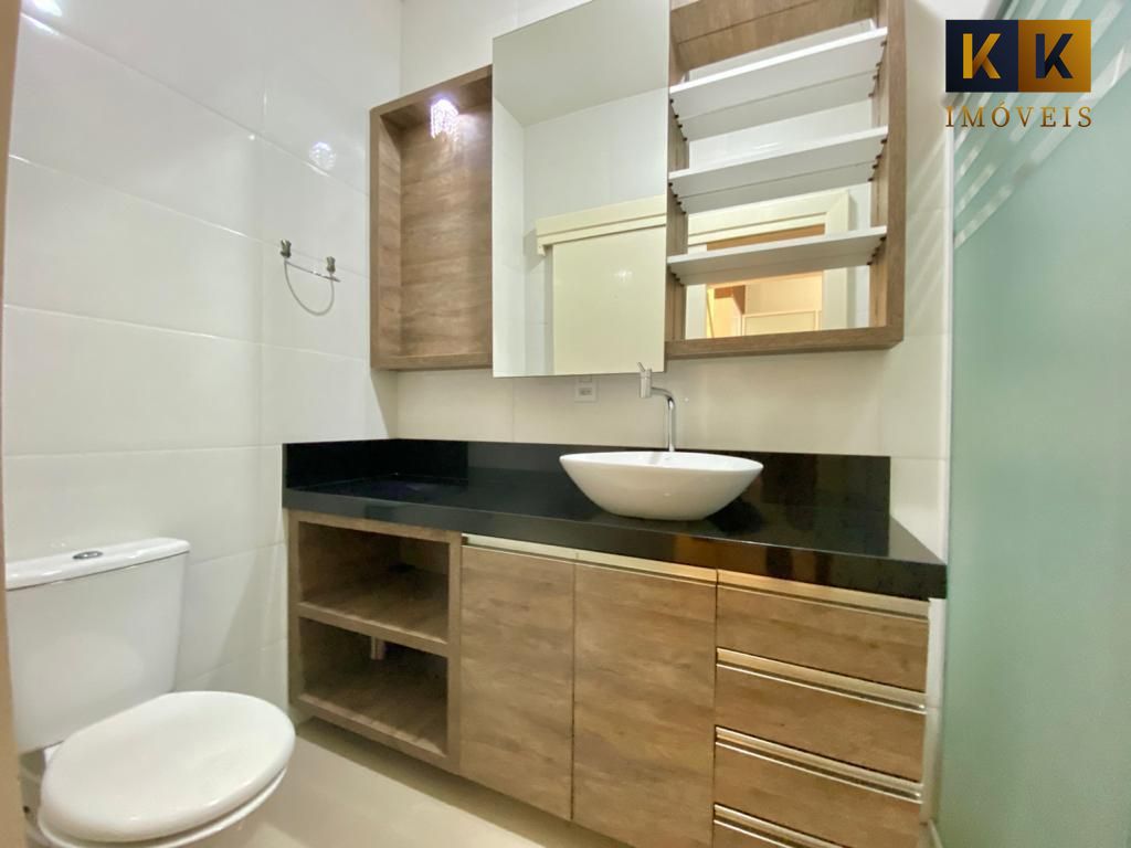 Casa à venda com 2 quartos, 90m² - Foto 12