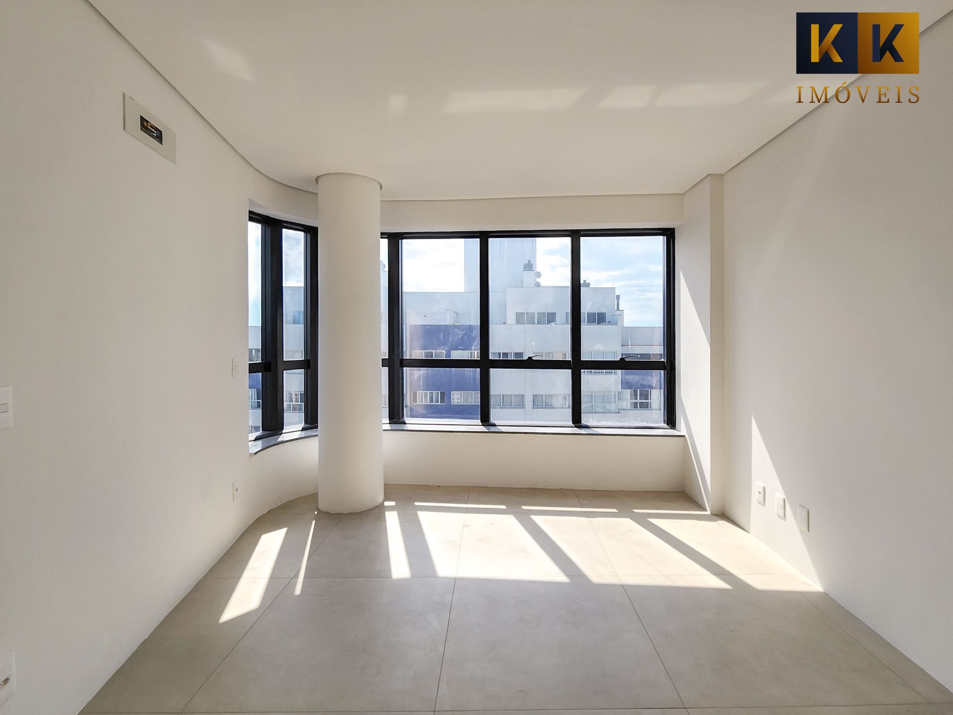 Apartamento à venda com 2 quartos, 79m² - Foto 18