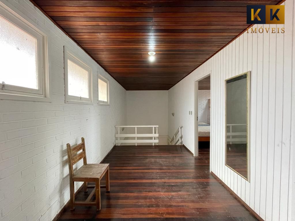 Casa à venda com 4 quartos, 250m² - Foto 17