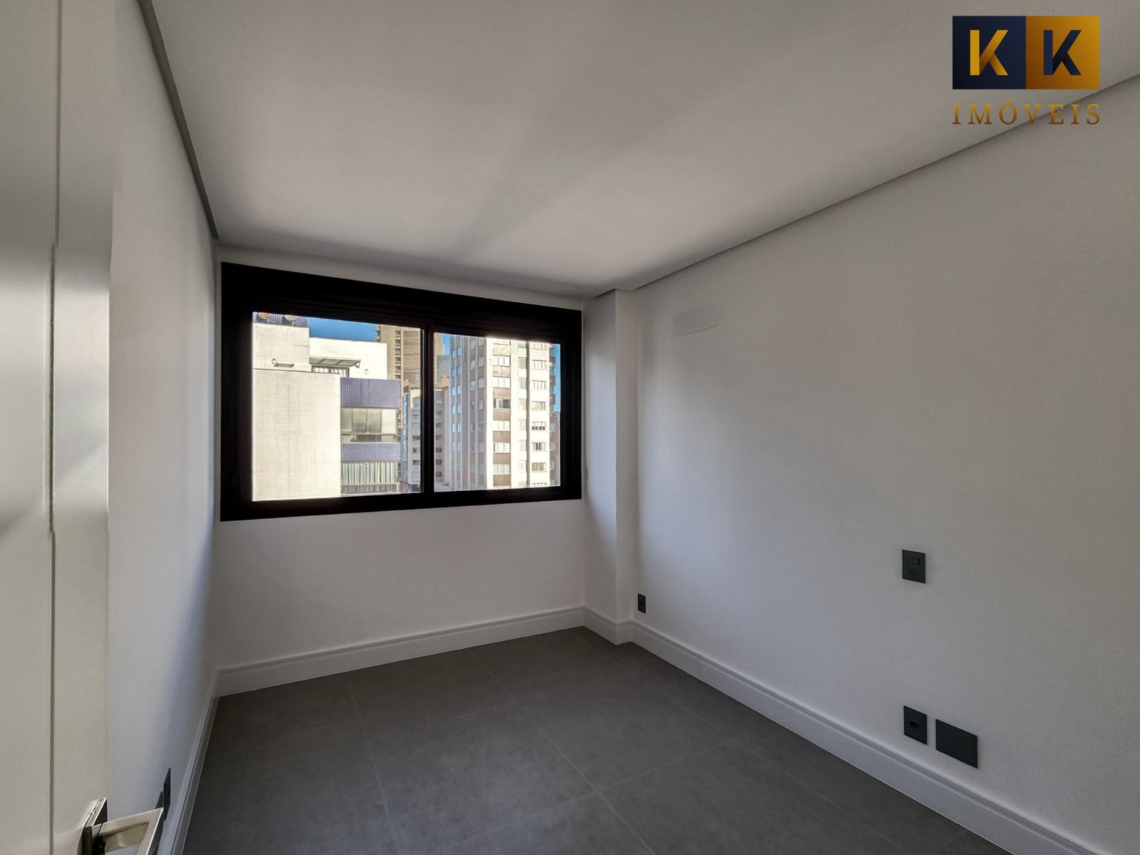 Apartamento à venda com 3 quartos, 103m² - Foto 12