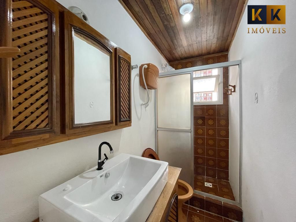 Casa à venda com 4 quartos, 250m² - Foto 16