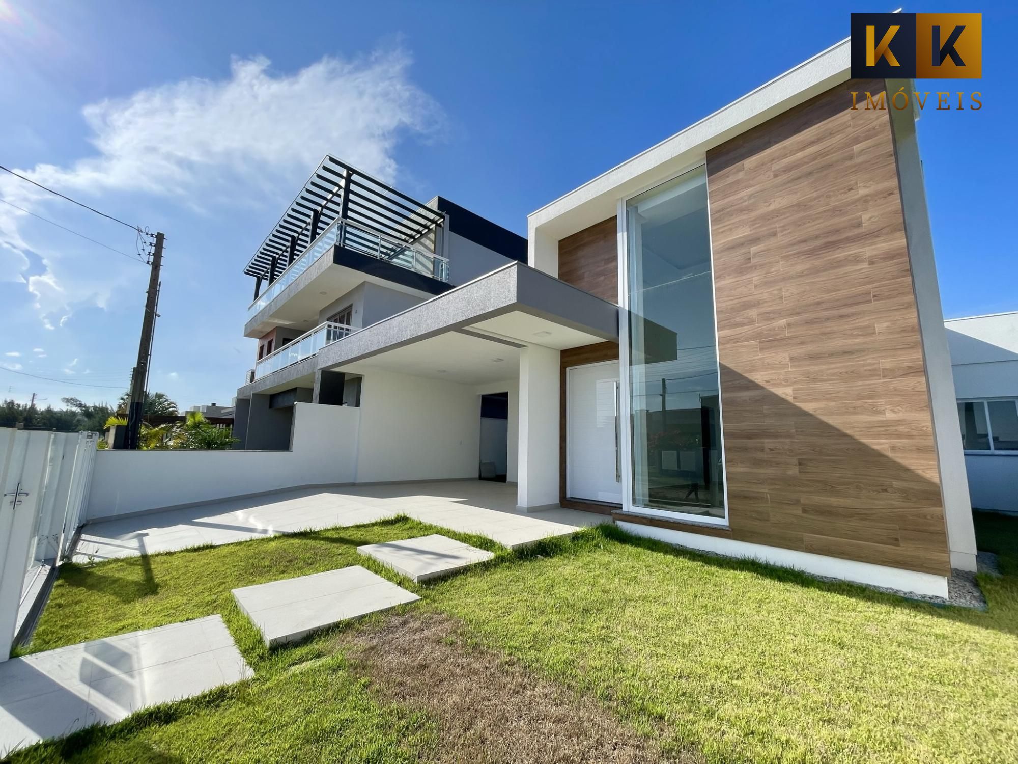 Casa à venda com 3 quartos, 150m² - Foto 1