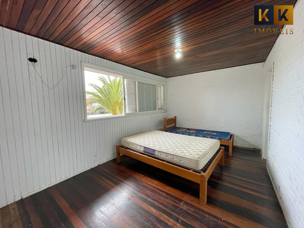 Casa à venda com 4 quartos, 250m² - Foto 15