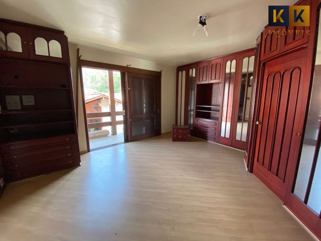 Casa à venda com 3 quartos, 327m² - Foto 15