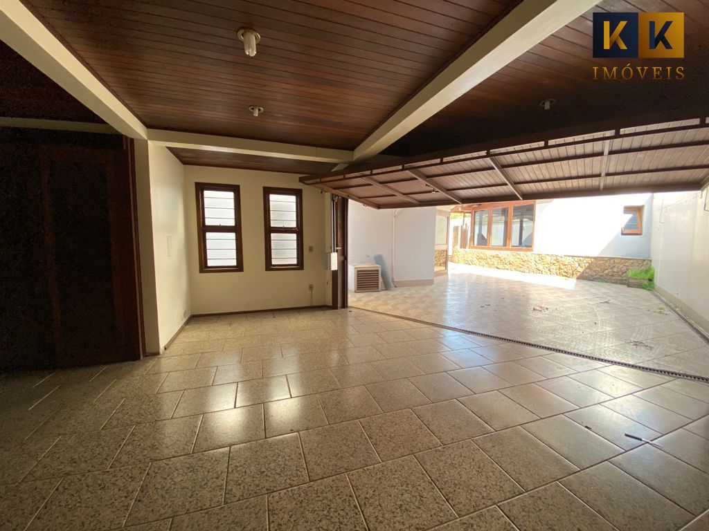 Casa à venda com 3 quartos, 327m² - Foto 10