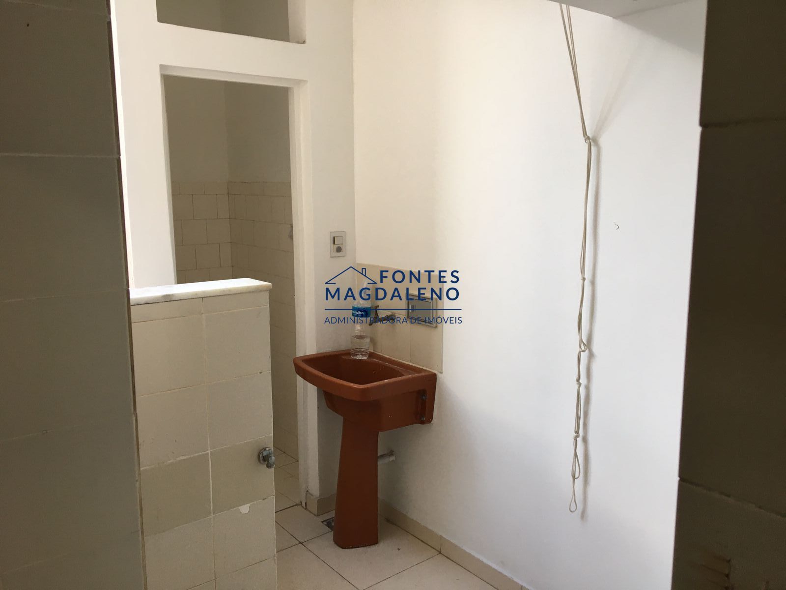 Apartamento à venda com 2 quartos, 64m² - Foto 32