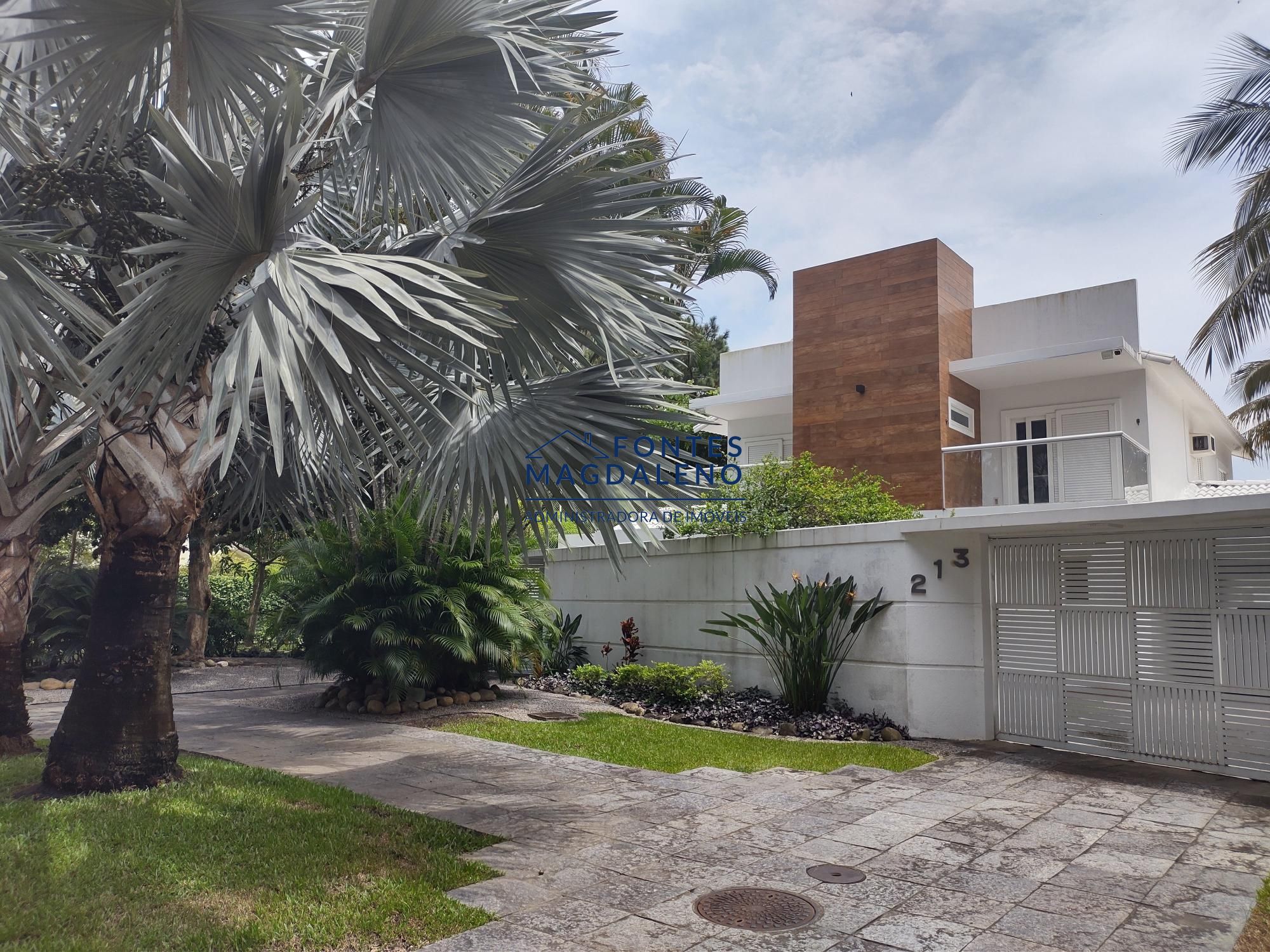 Casa de Condomínio à venda com 6 quartos, 500m² - Foto 2