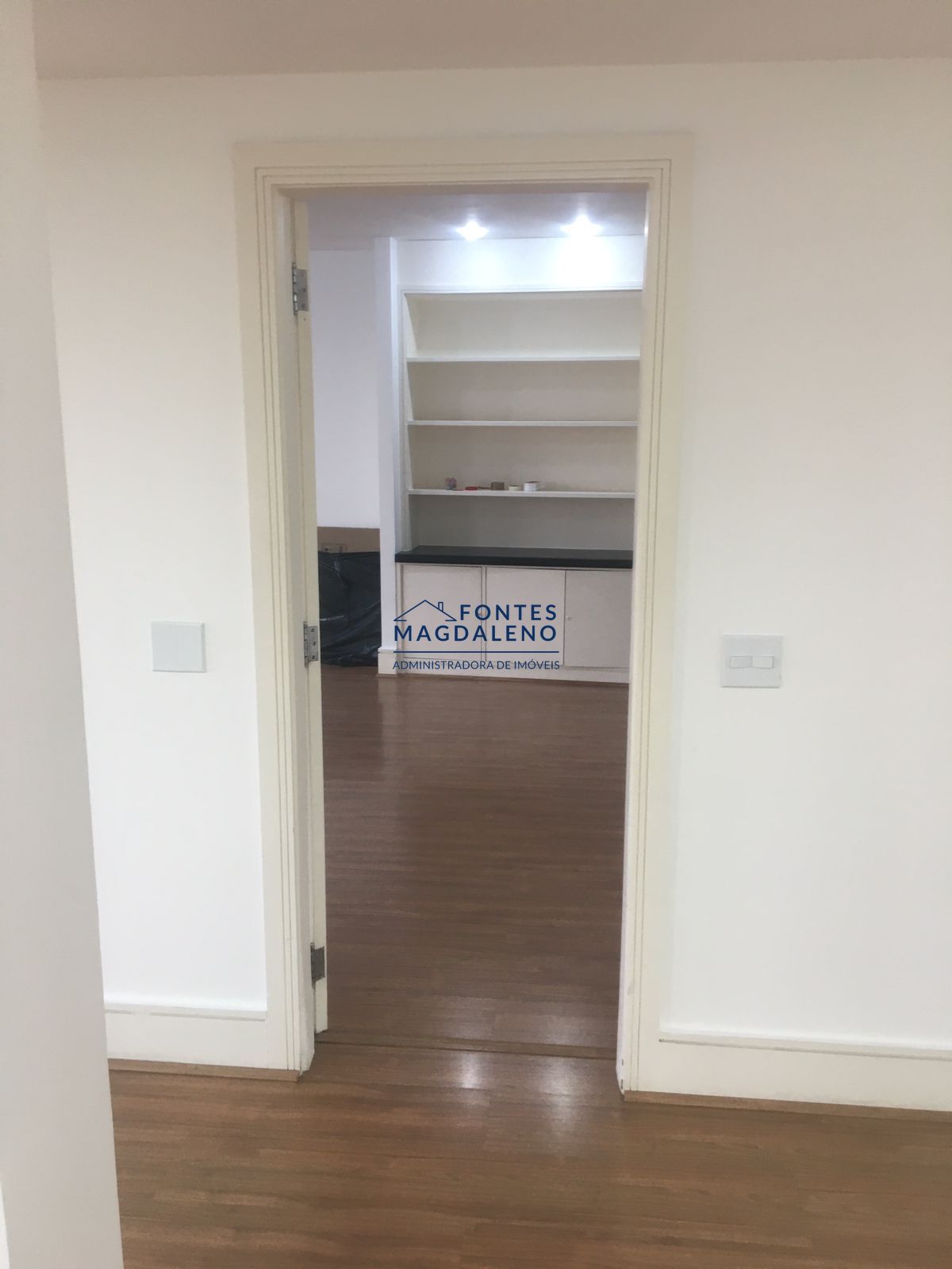 Conjunto Comercial-Sala para alugar com 10 quartos, 350m² - Foto 30