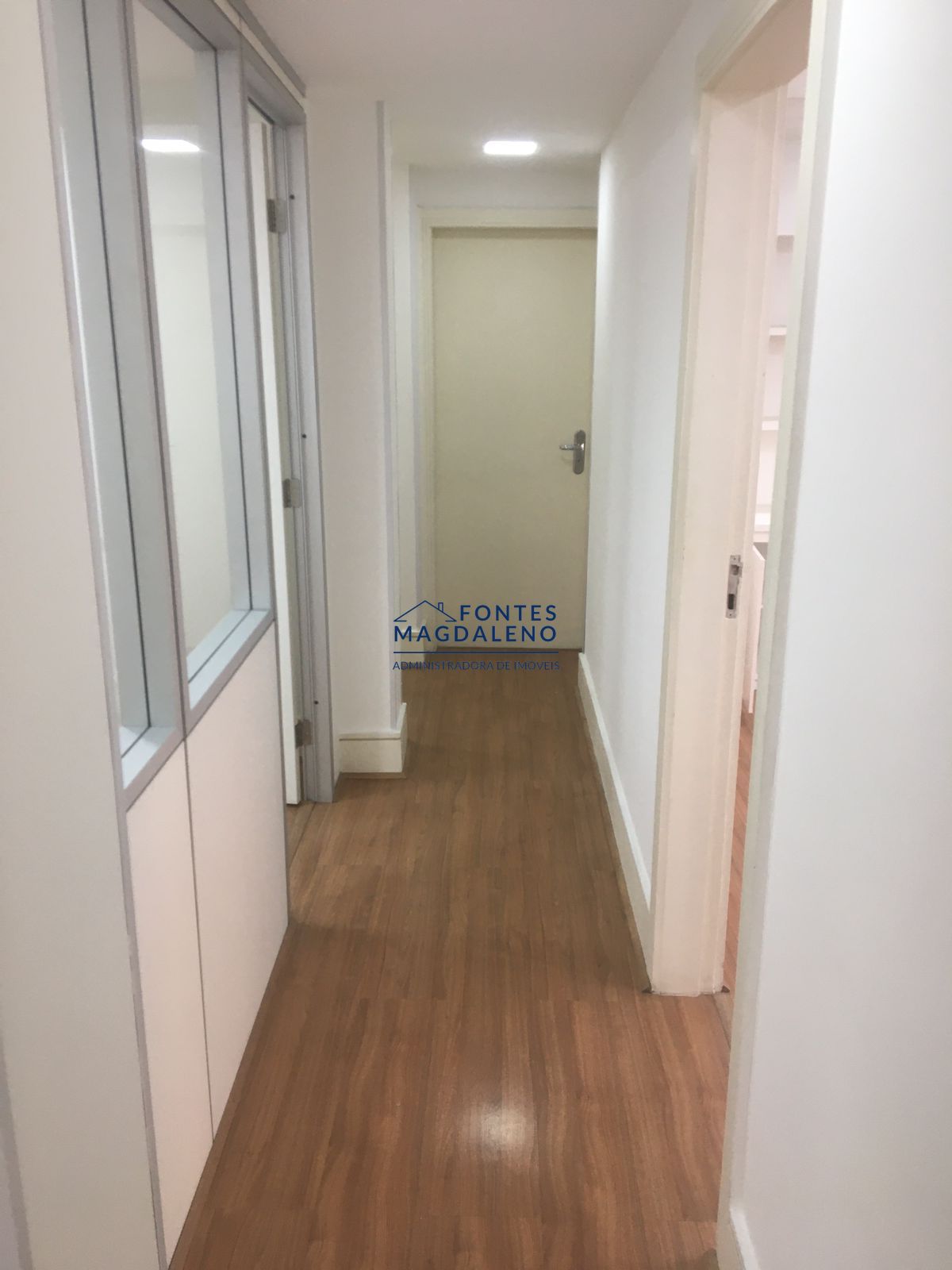 Conjunto Comercial-Sala para alugar com 10 quartos, 350m² - Foto 38