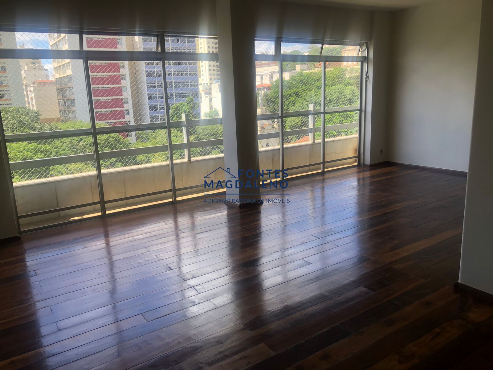 Apartamento  venda  no Centro - Juiz de Fora, MG. Imveis