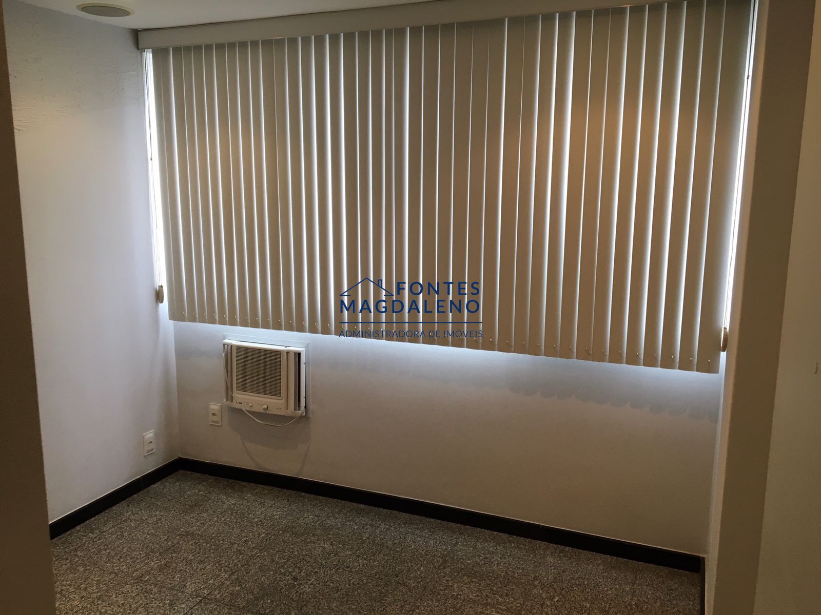 Sala comercial para alugar  no Copacabana - Rio de Janeiro, RJ. Imveis