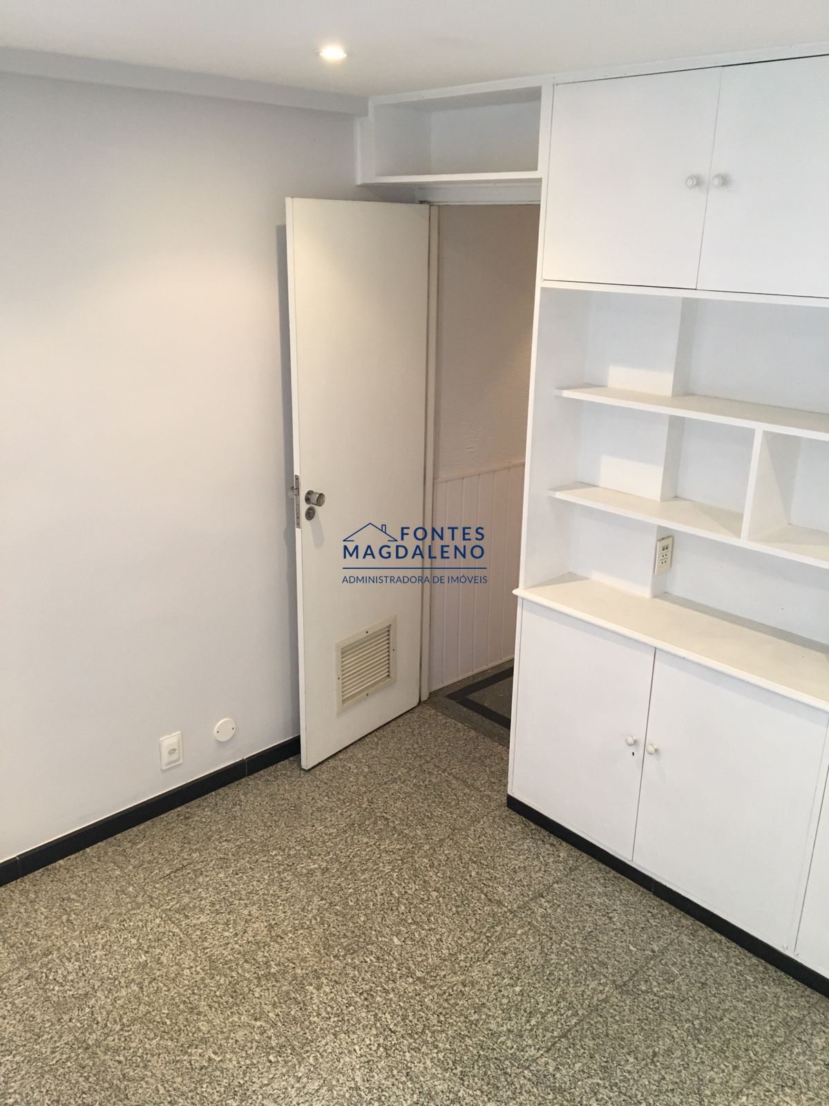 Conjunto Comercial-Sala à venda e aluguel com 1 quarto, 45m² - Foto 18