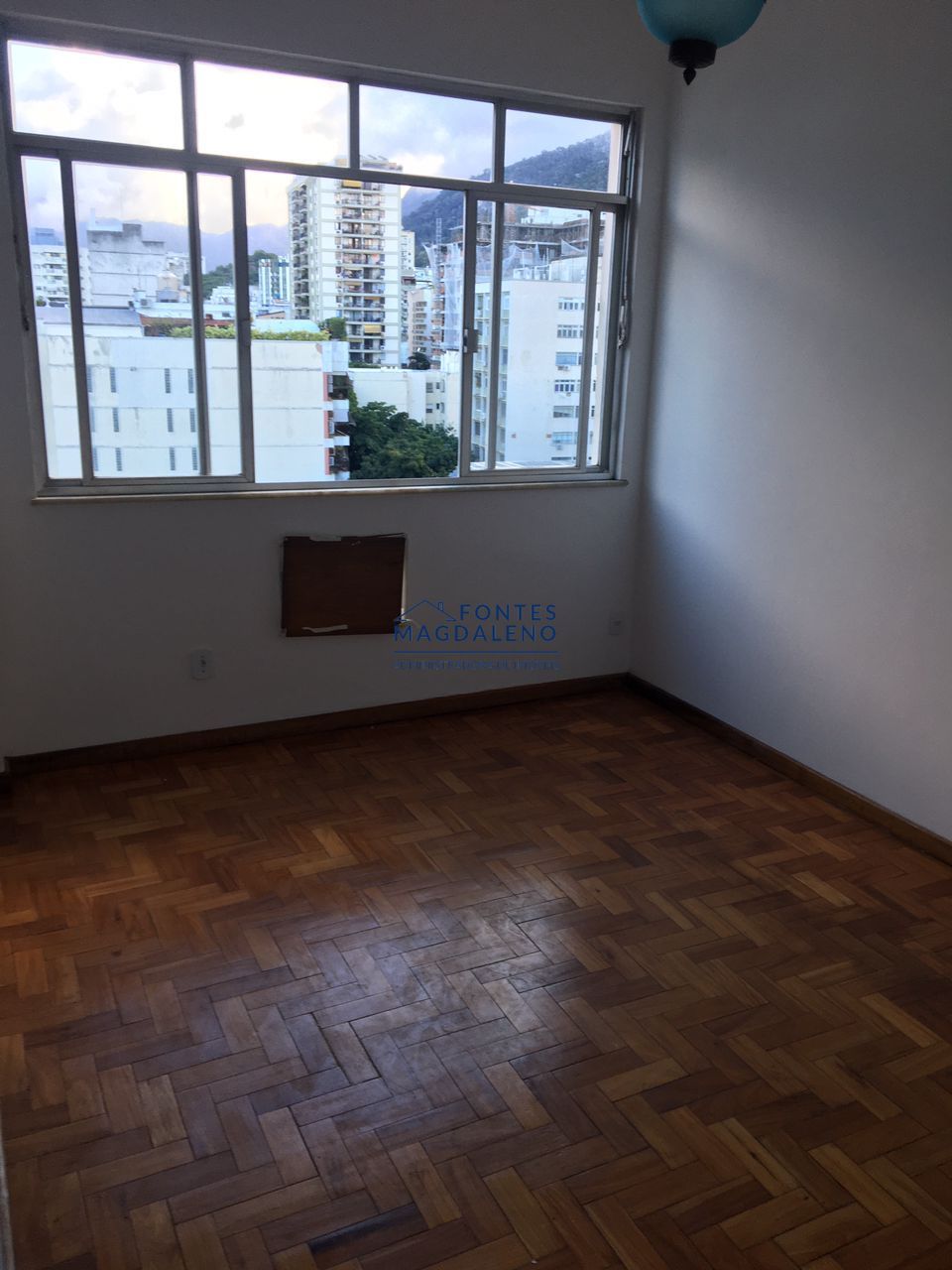 Apartamento à venda com 2 quartos, 64m² - Foto 26