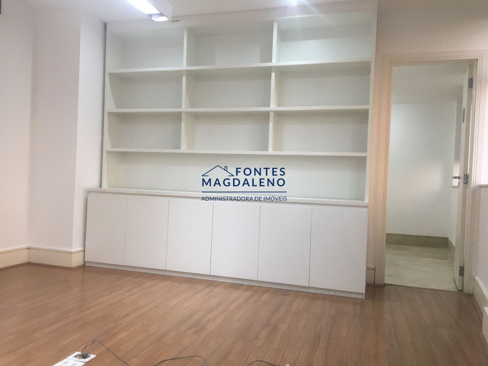 Conjunto Comercial-Sala para alugar com 10 quartos, 350m² - Foto 40