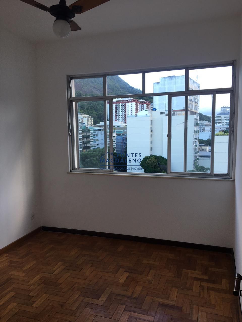 Apartamento à venda com 2 quartos, 64m² - Foto 18