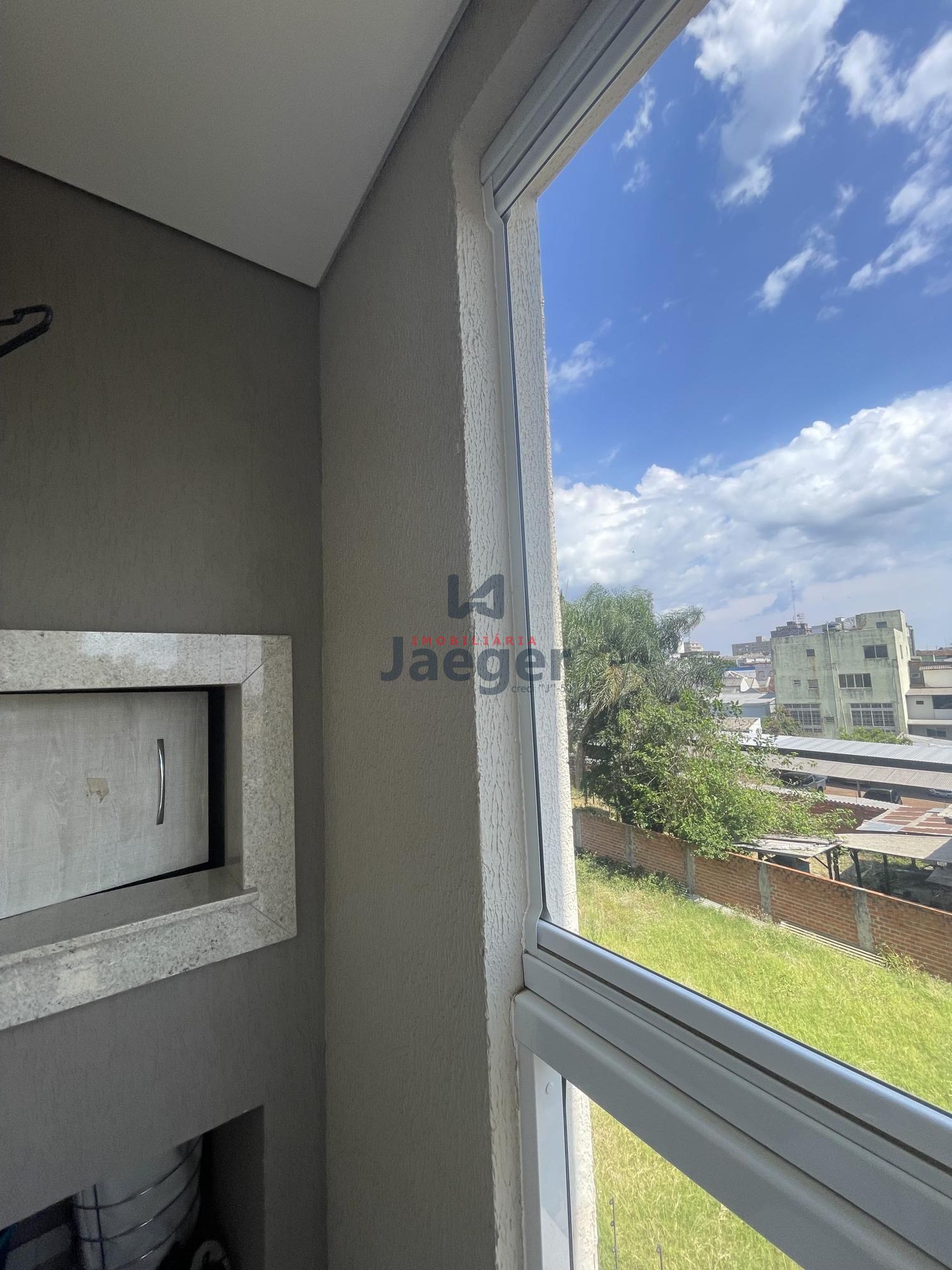 Apartamento à venda com 2 quartos, 74m² - Foto 2