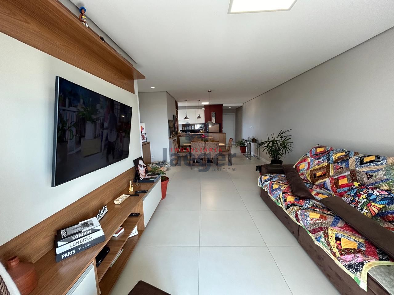 Apartamento à venda com 3 quartos, 117m² - Foto 8