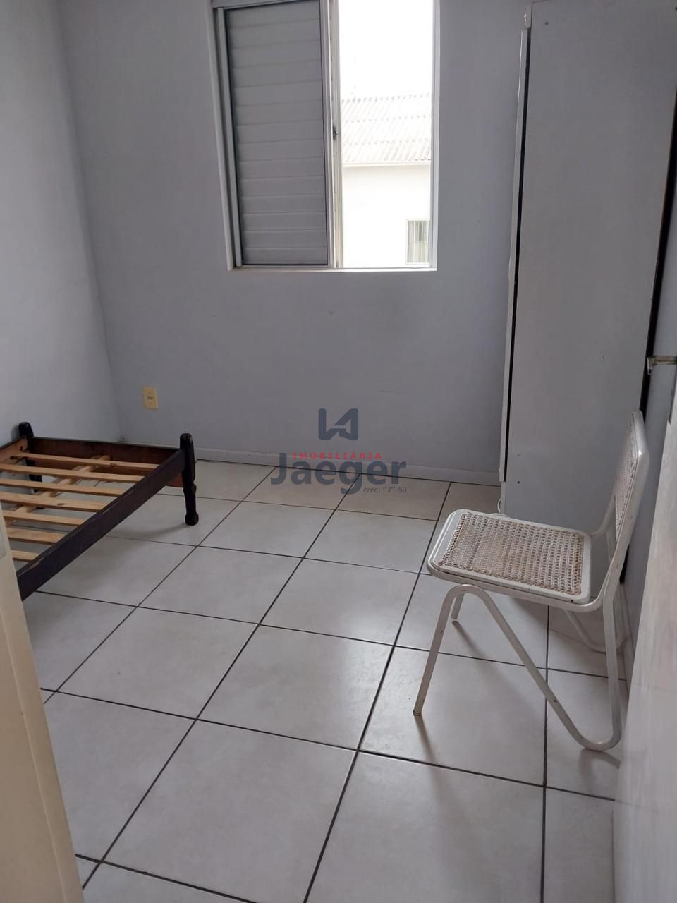 Apartamento à venda com 2 quartos, 42m² - Foto 2