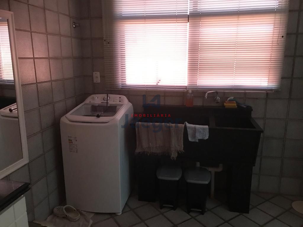 Apartamento à venda com 3 quartos, 190m² - Foto 16