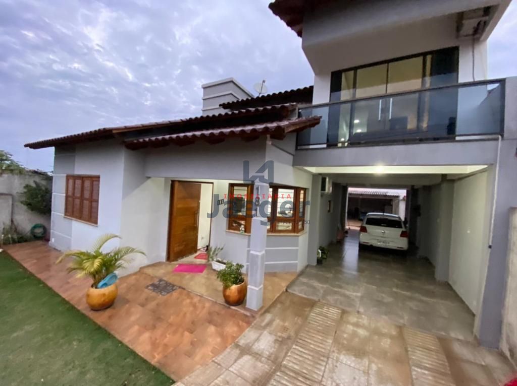 Casa à venda com 3 quartos, 158m² - Foto 1