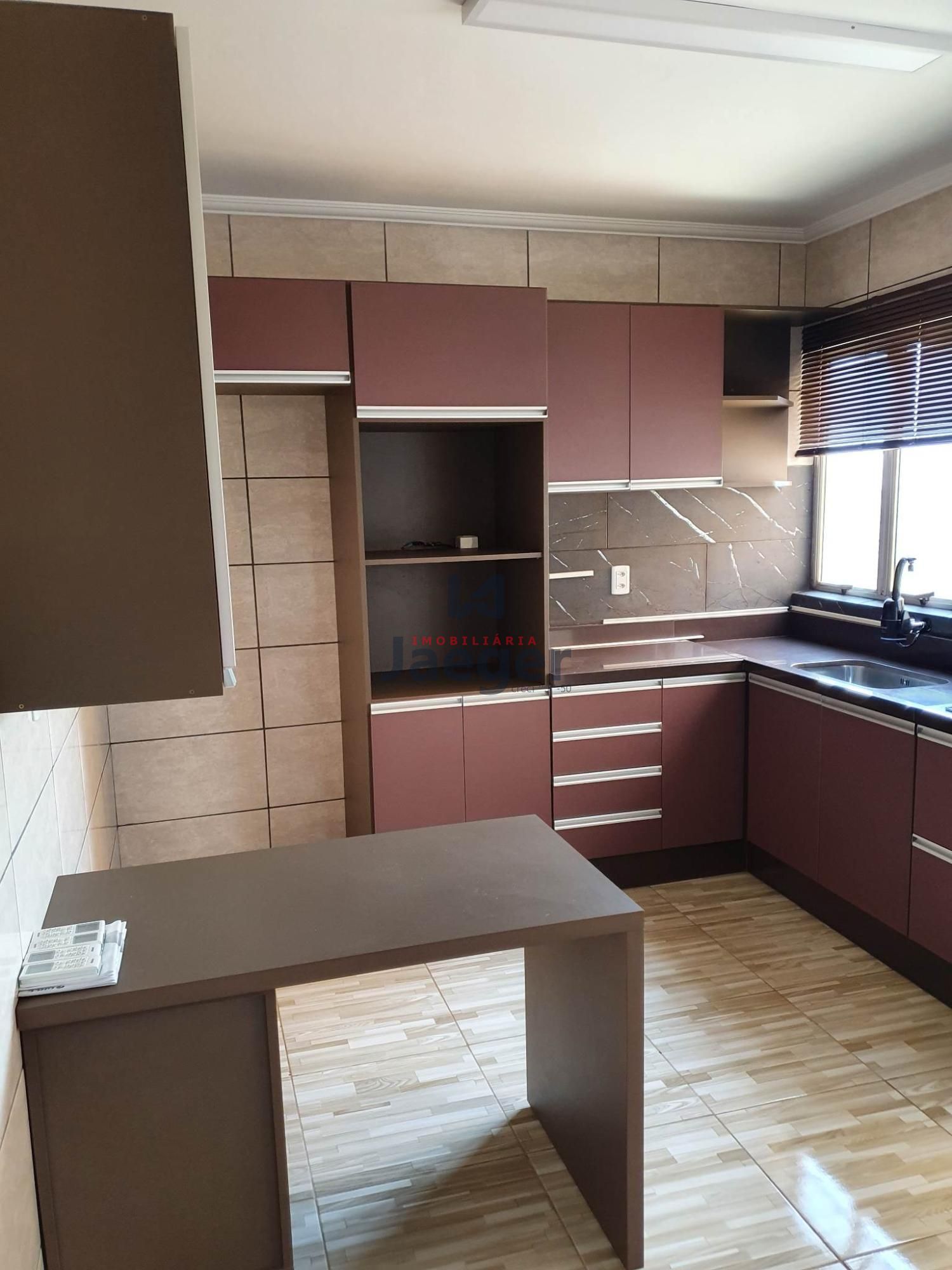 Apartamento à venda com 3 quartos, 100m² - Foto 2