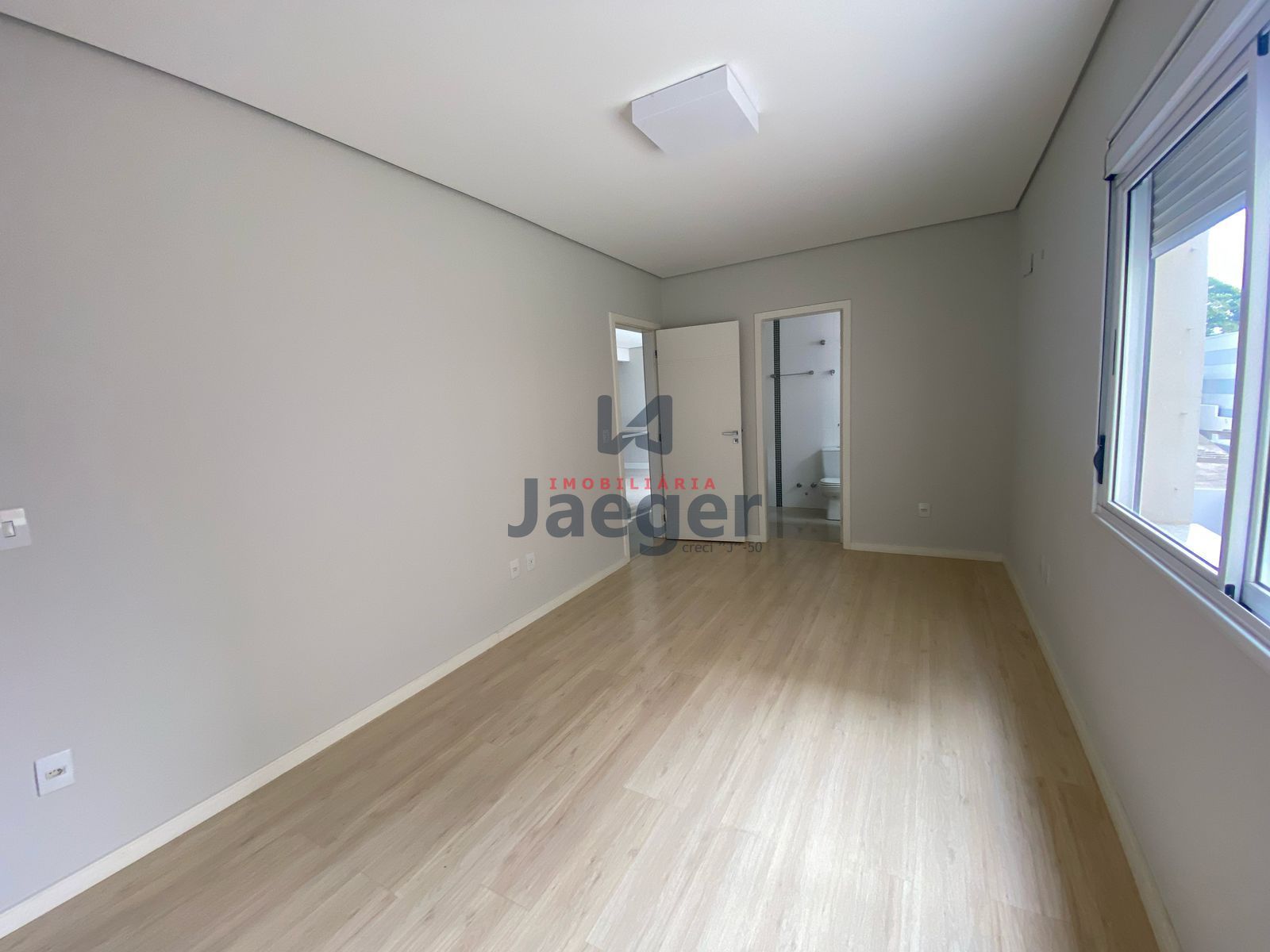 Apartamento para alugar com 2 quartos, 130m² - Foto 4