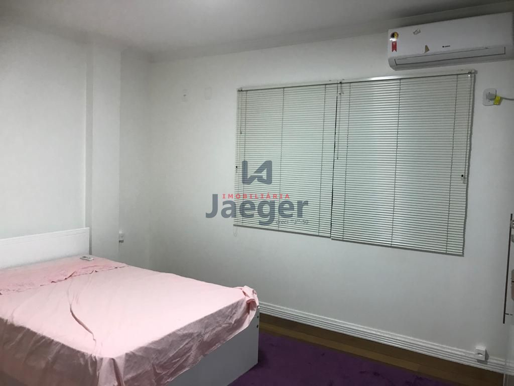 Apartamento à venda com 3 quartos, 190m² - Foto 11