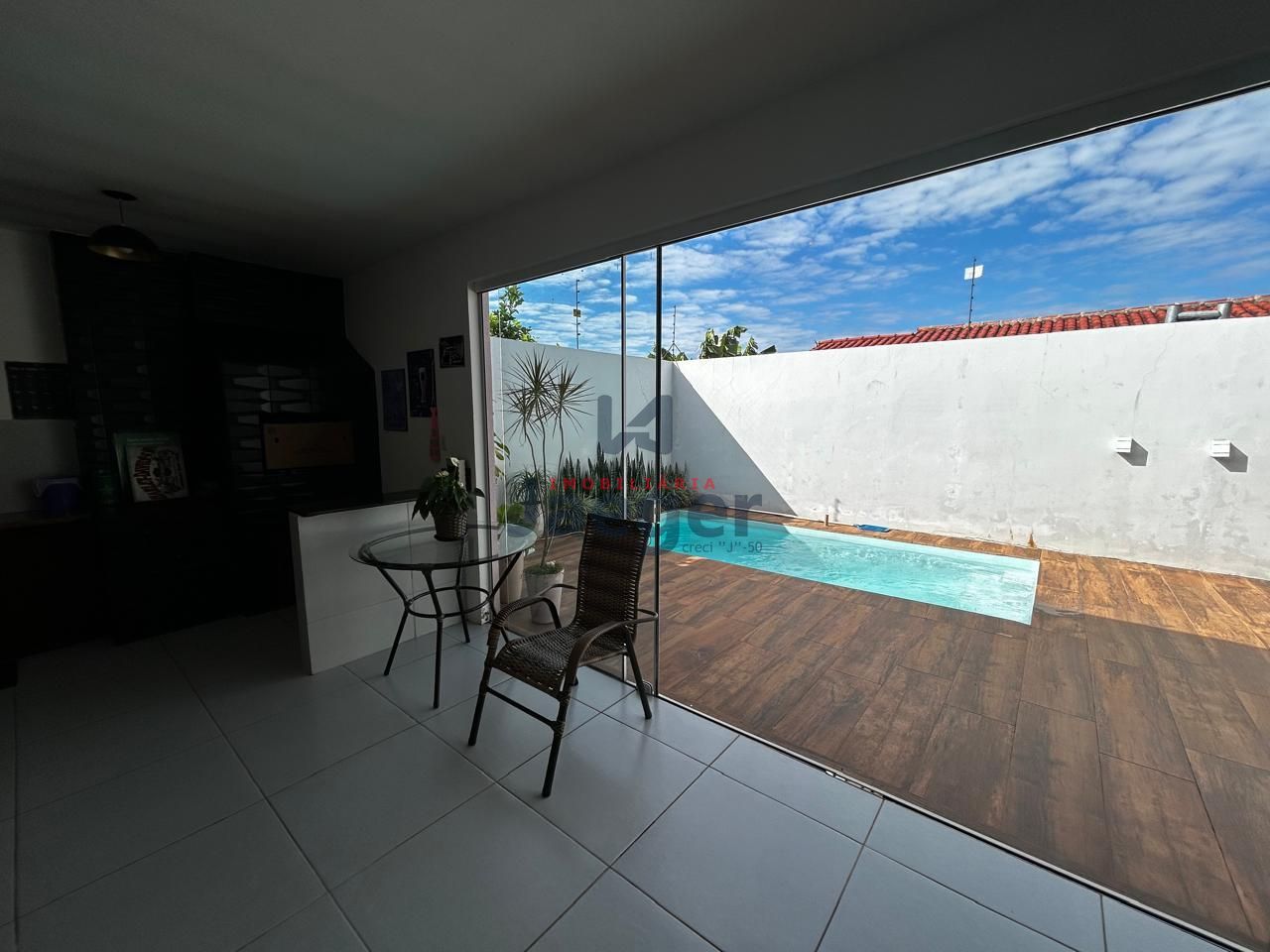 Casa à venda com 2 quartos, 140m² - Foto 17