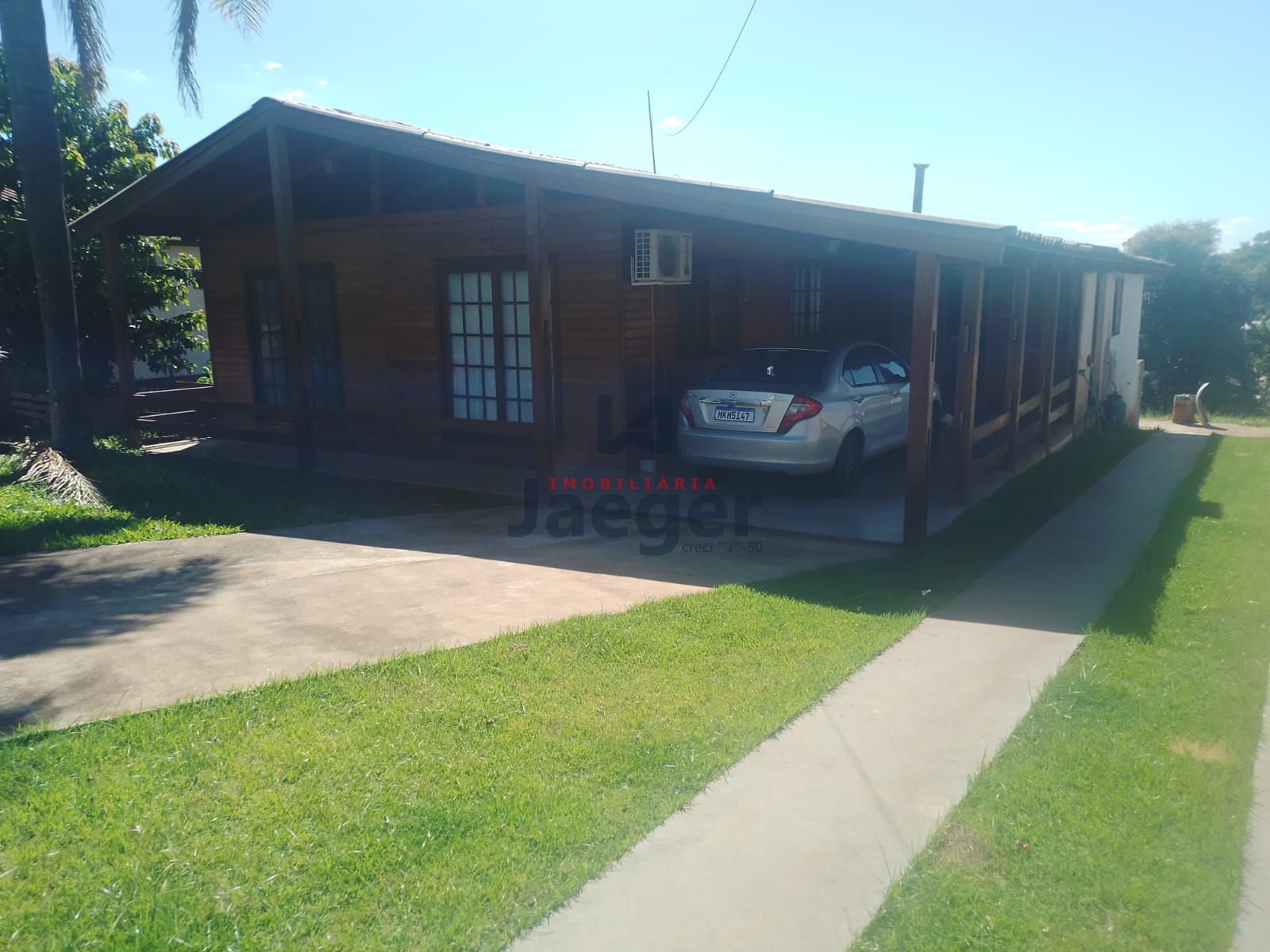 Casa à venda com 4 quartos, 180m² - Foto 1