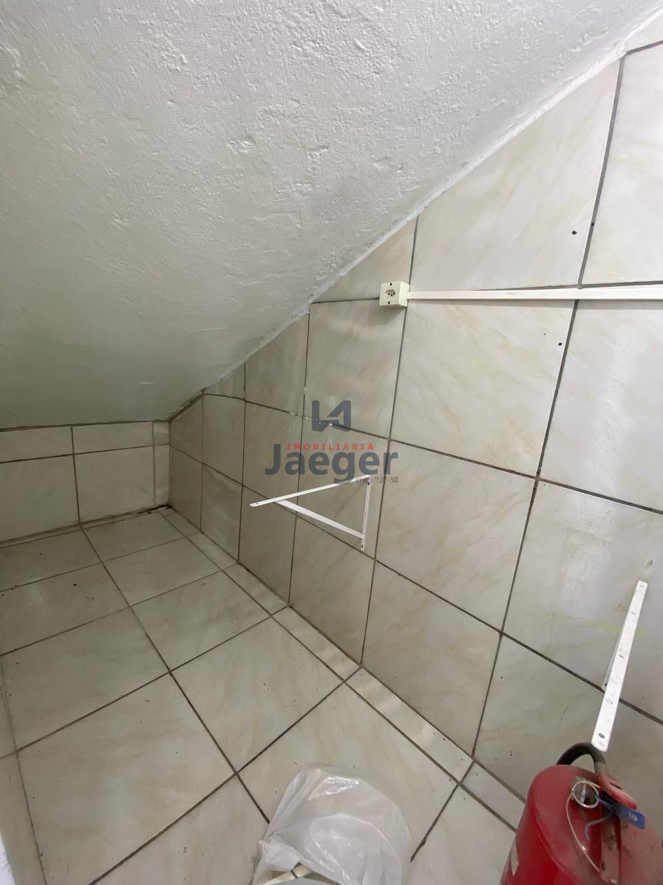 Conjunto Comercial-Sala à venda com 1 quarto, 75m² - Foto 2