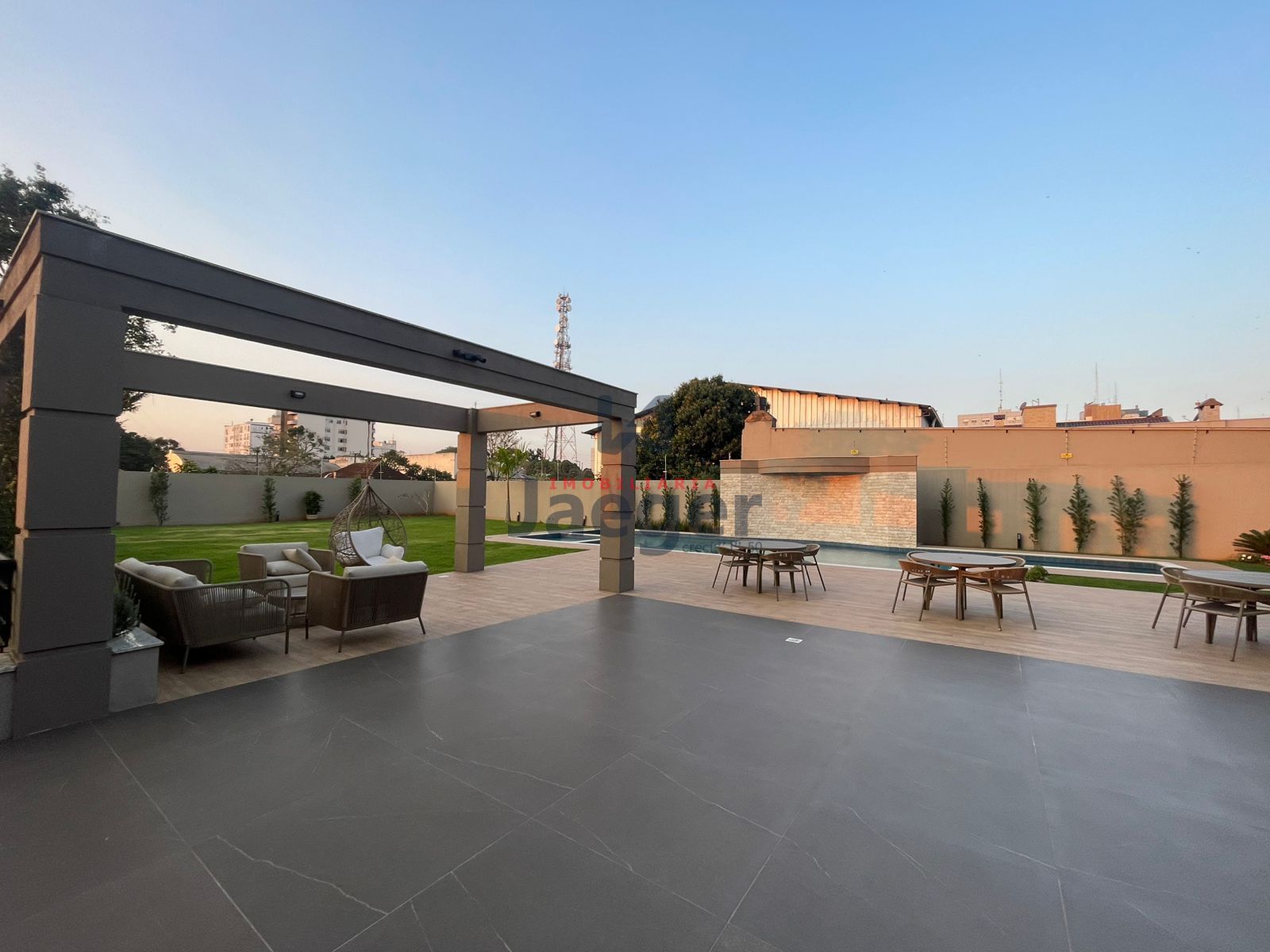 Apartamento à venda com 3 quartos, 298m² - Foto 12