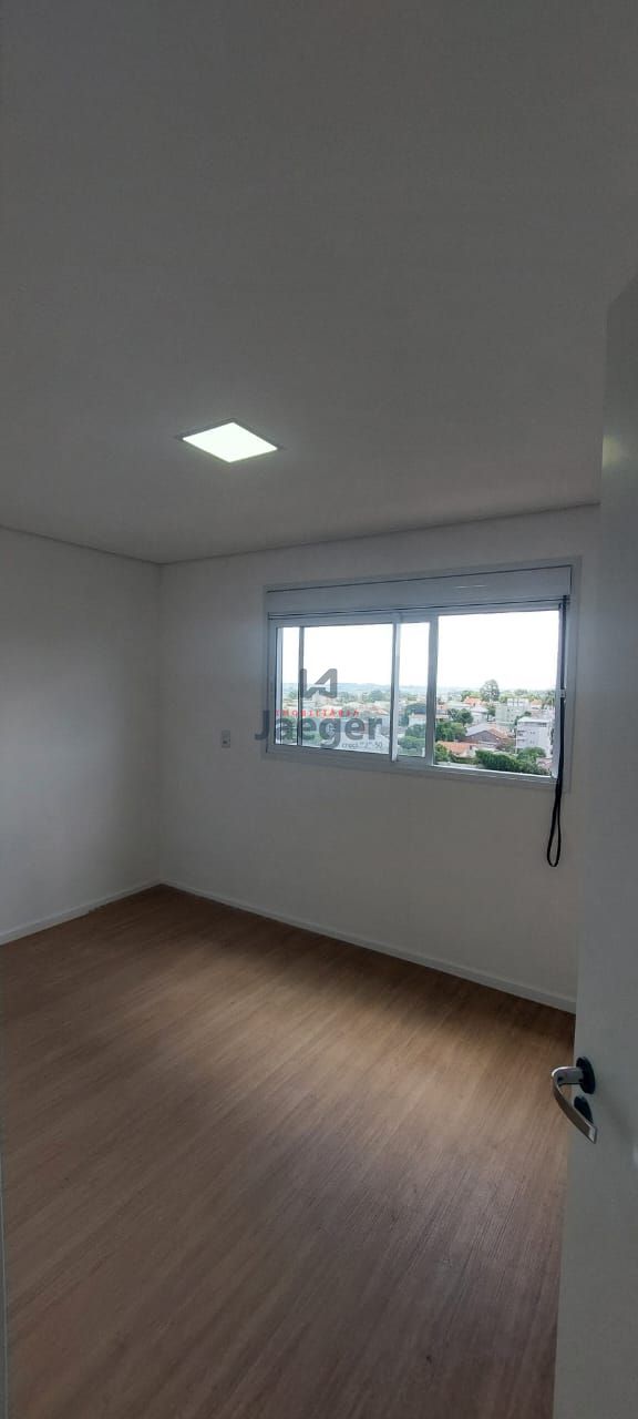 Apartamento à venda com 2 quartos, 65m² - Foto 4