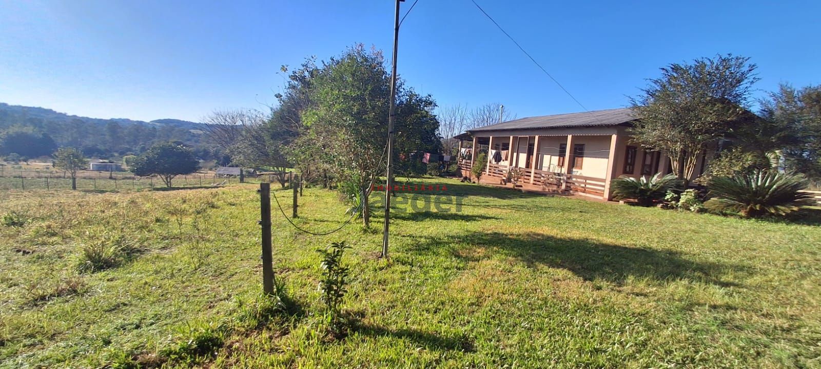 Fazenda à venda com 3 quartos, 2m² - Foto 2