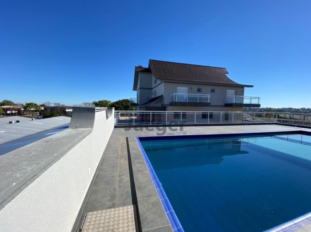 Casa à venda e aluguel com 4 quartos, 744m² - Foto 1