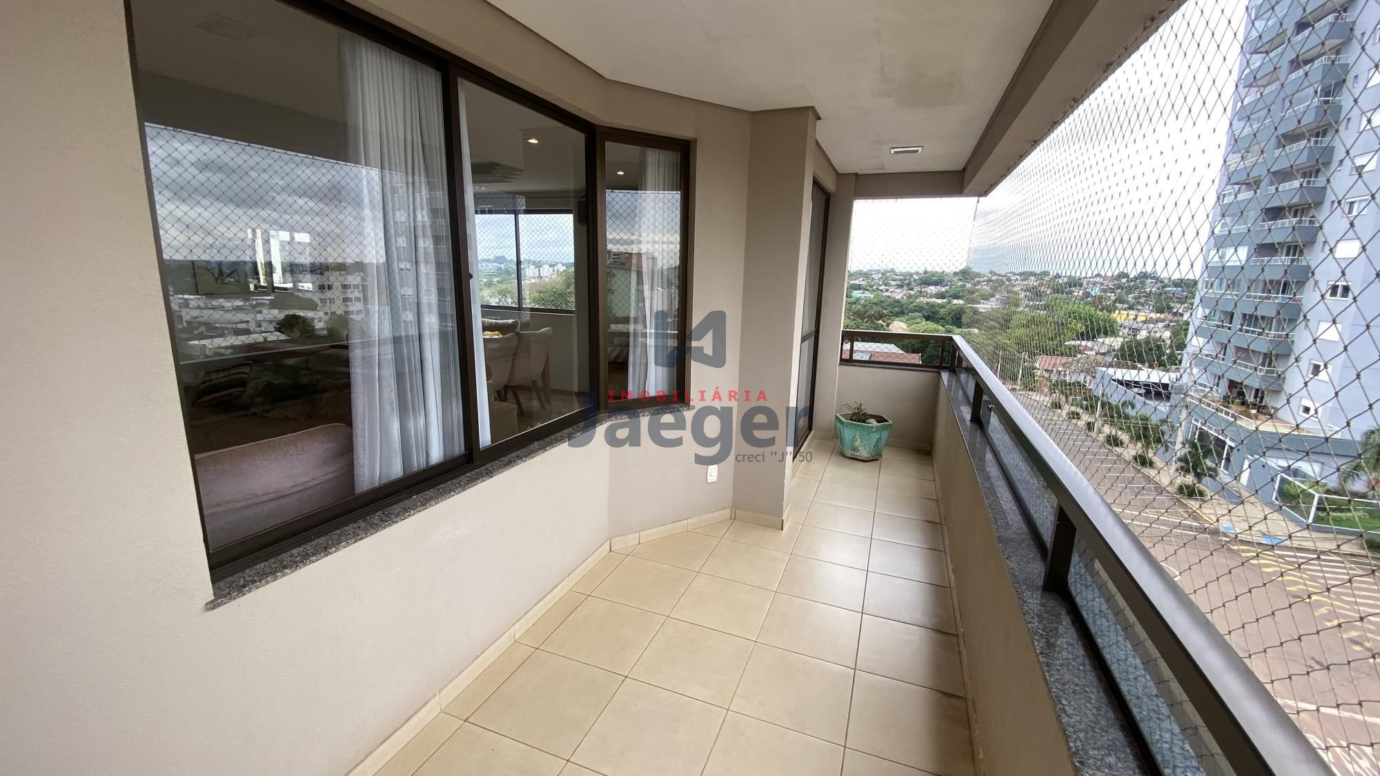 Apartamento à venda com 3 quartos, 226m² - Foto 4