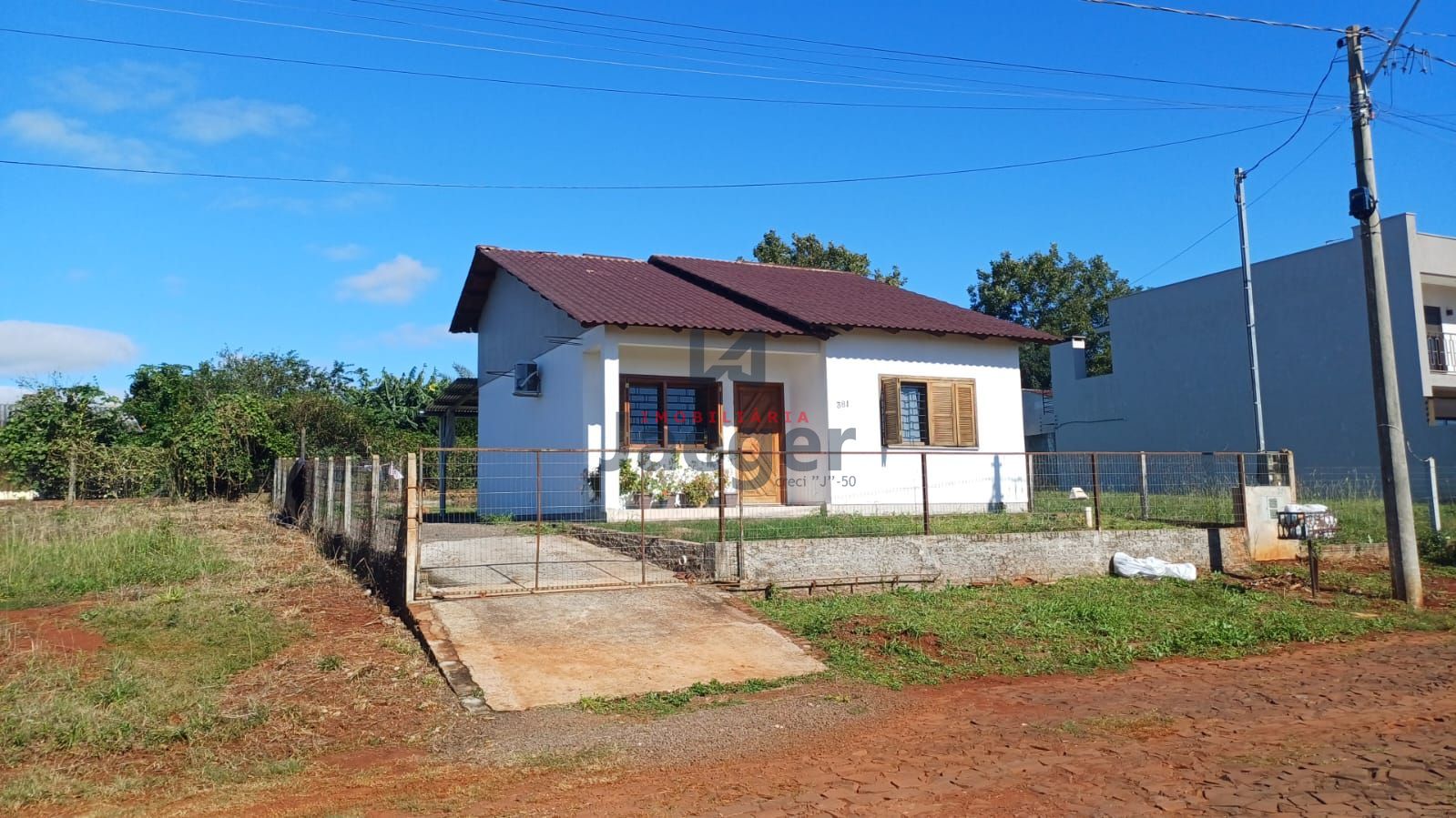 Casa à venda com 2 quartos, 70m² - Foto 1