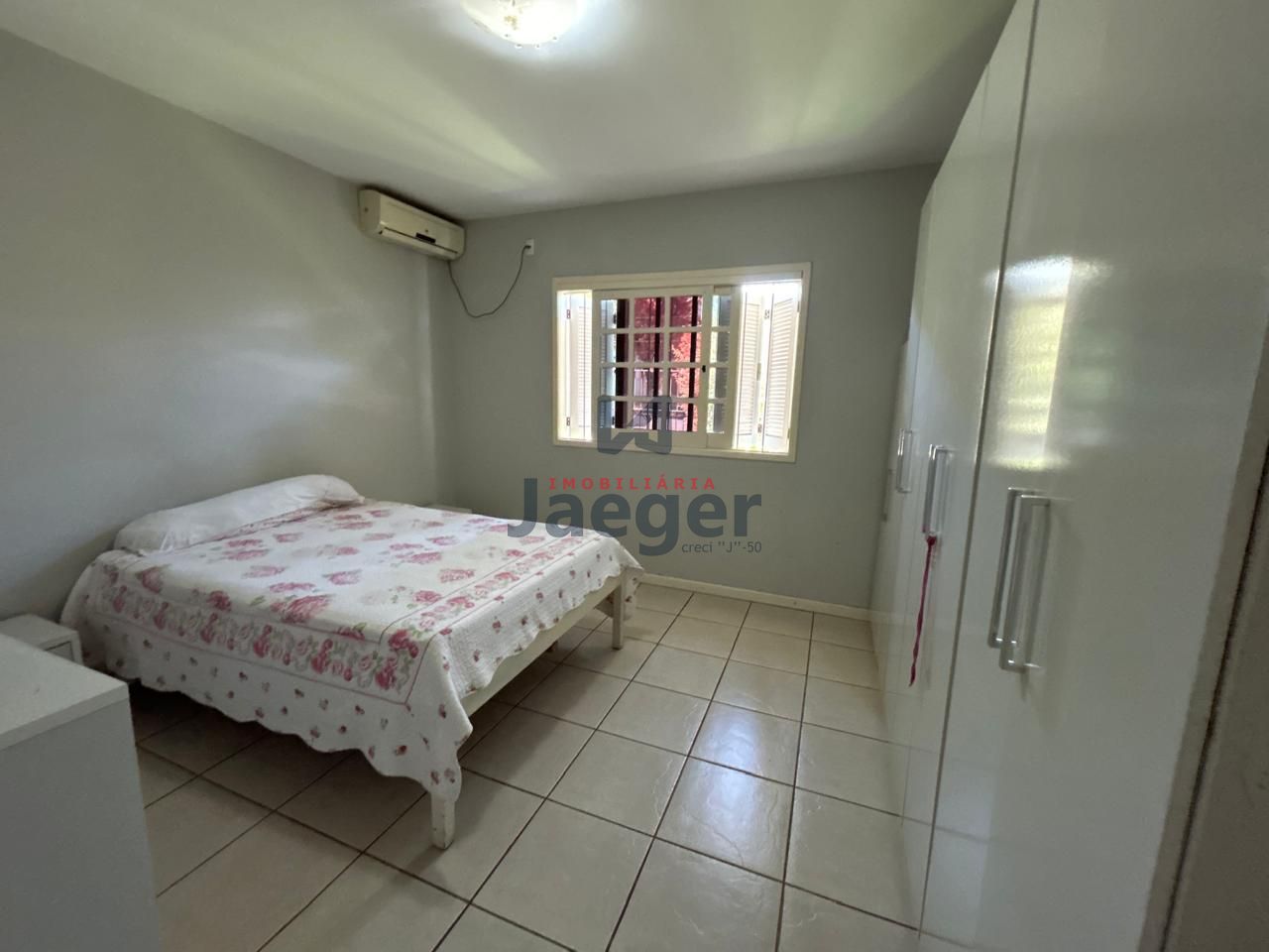 Casa à venda com 3 quartos, 178m² - Foto 7