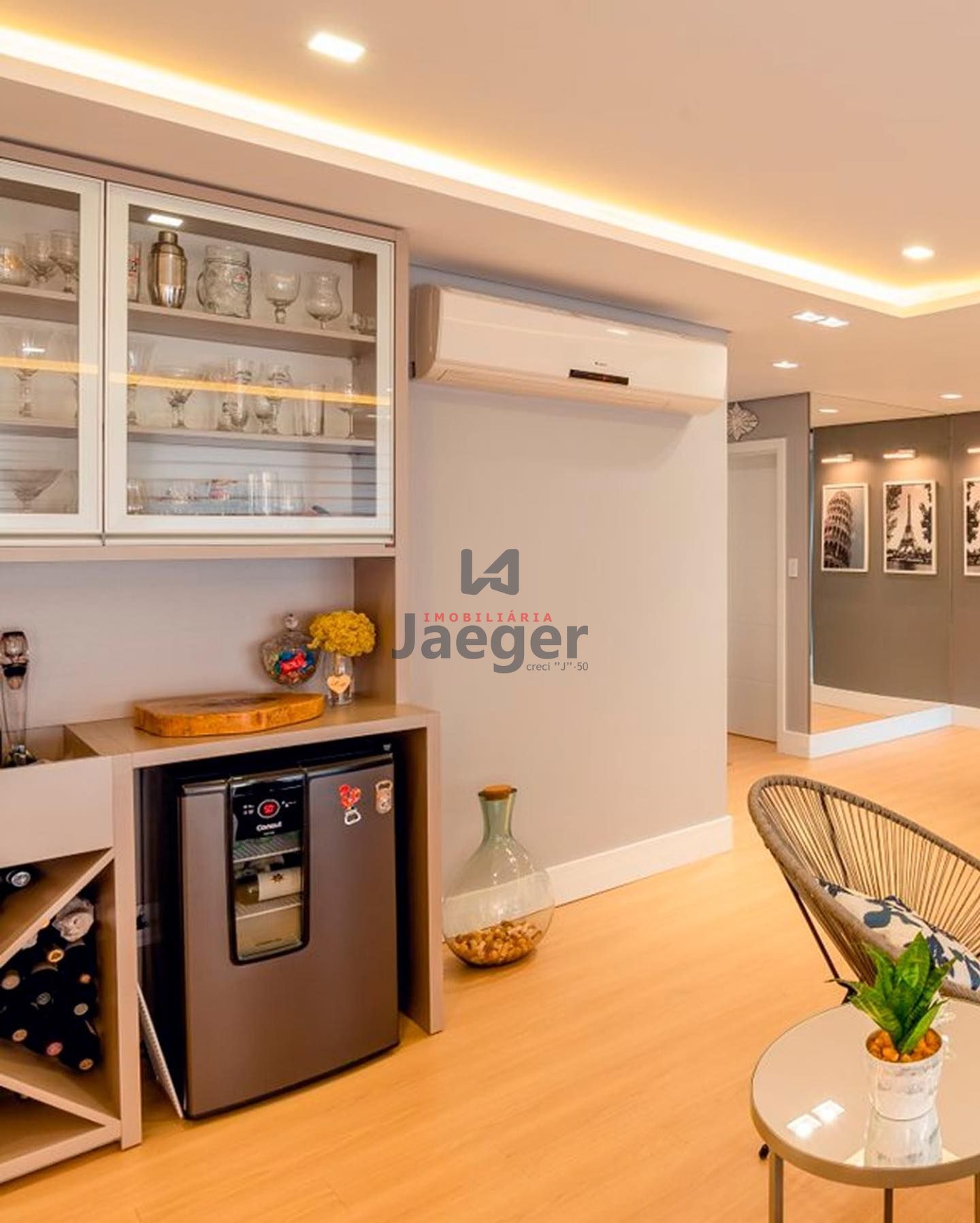 Casa à venda com 4 quartos, 315m² - Foto 2