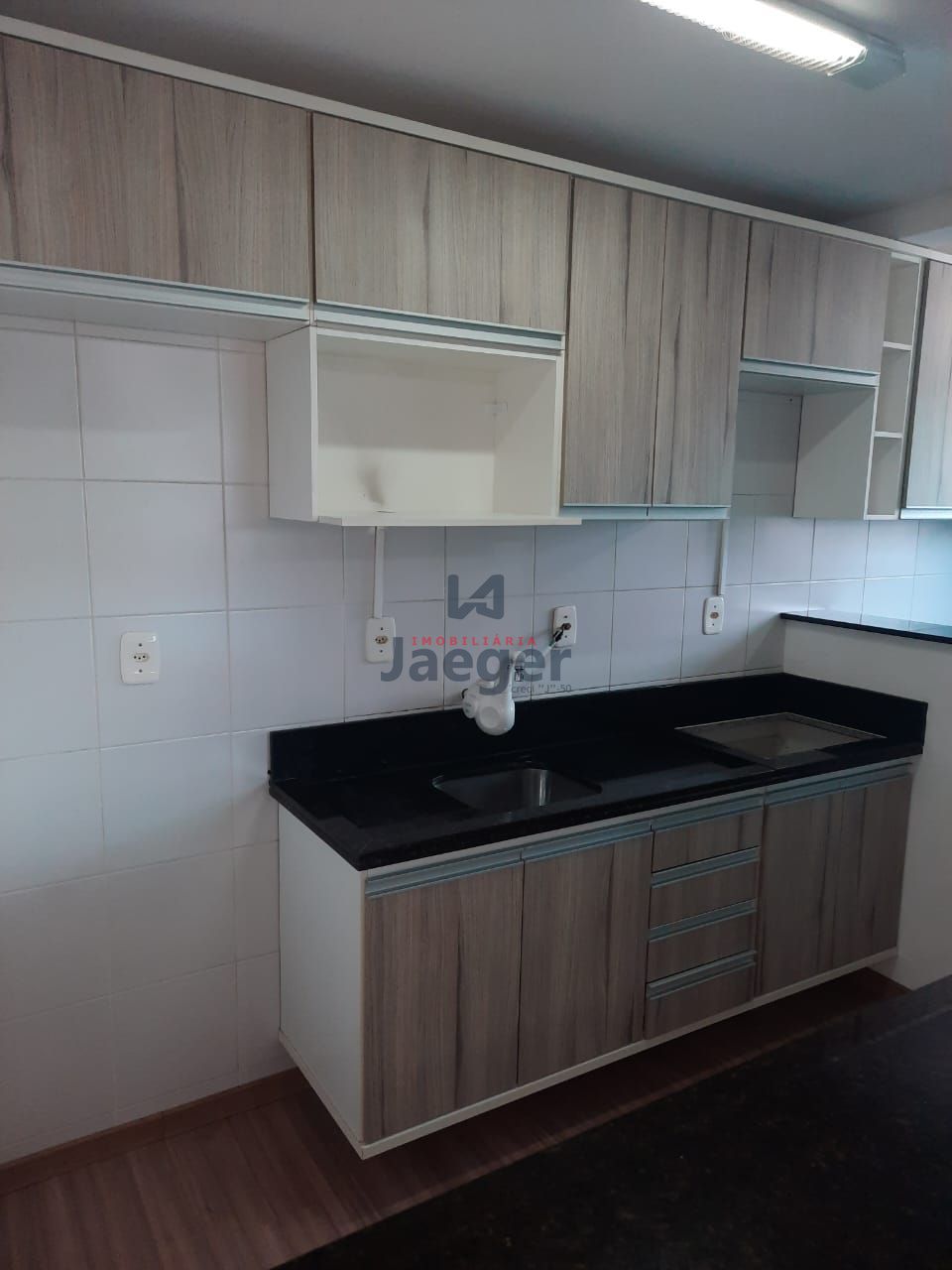 Apartamento à venda com 2 quartos, 80m² - Foto 3