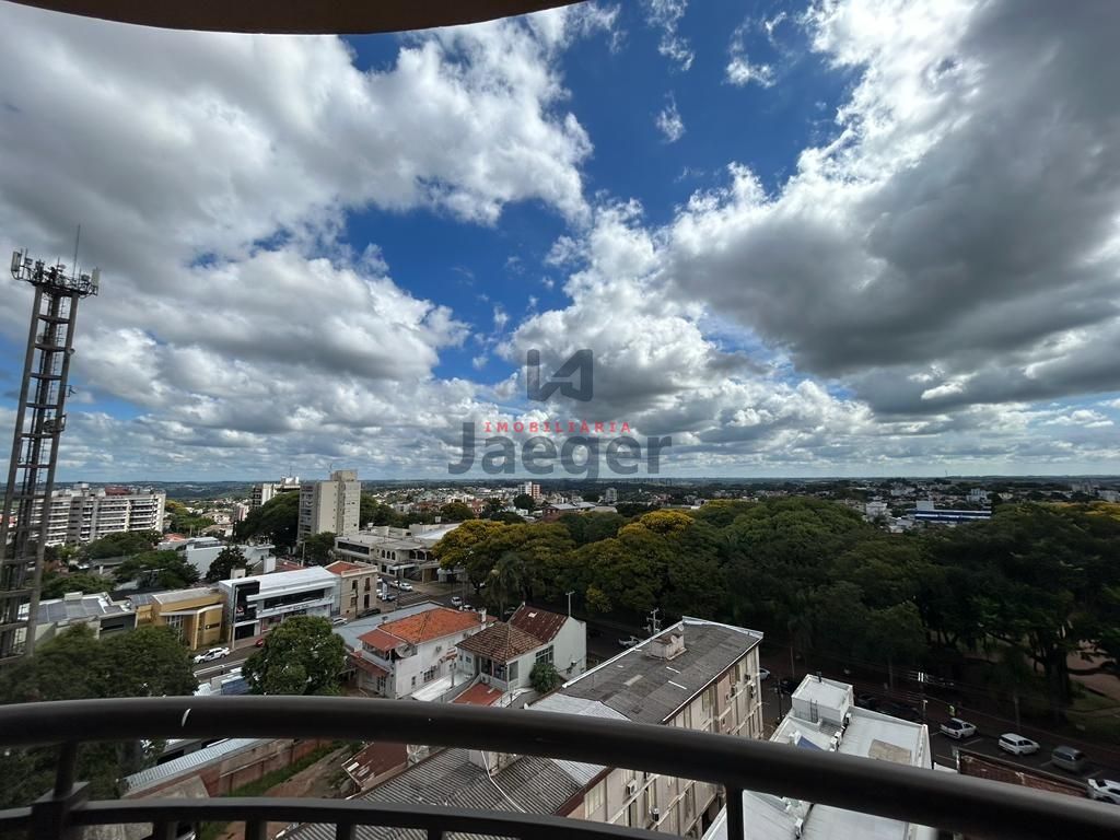 Apartamento à venda com 3 quartos, 190m² - Foto 1