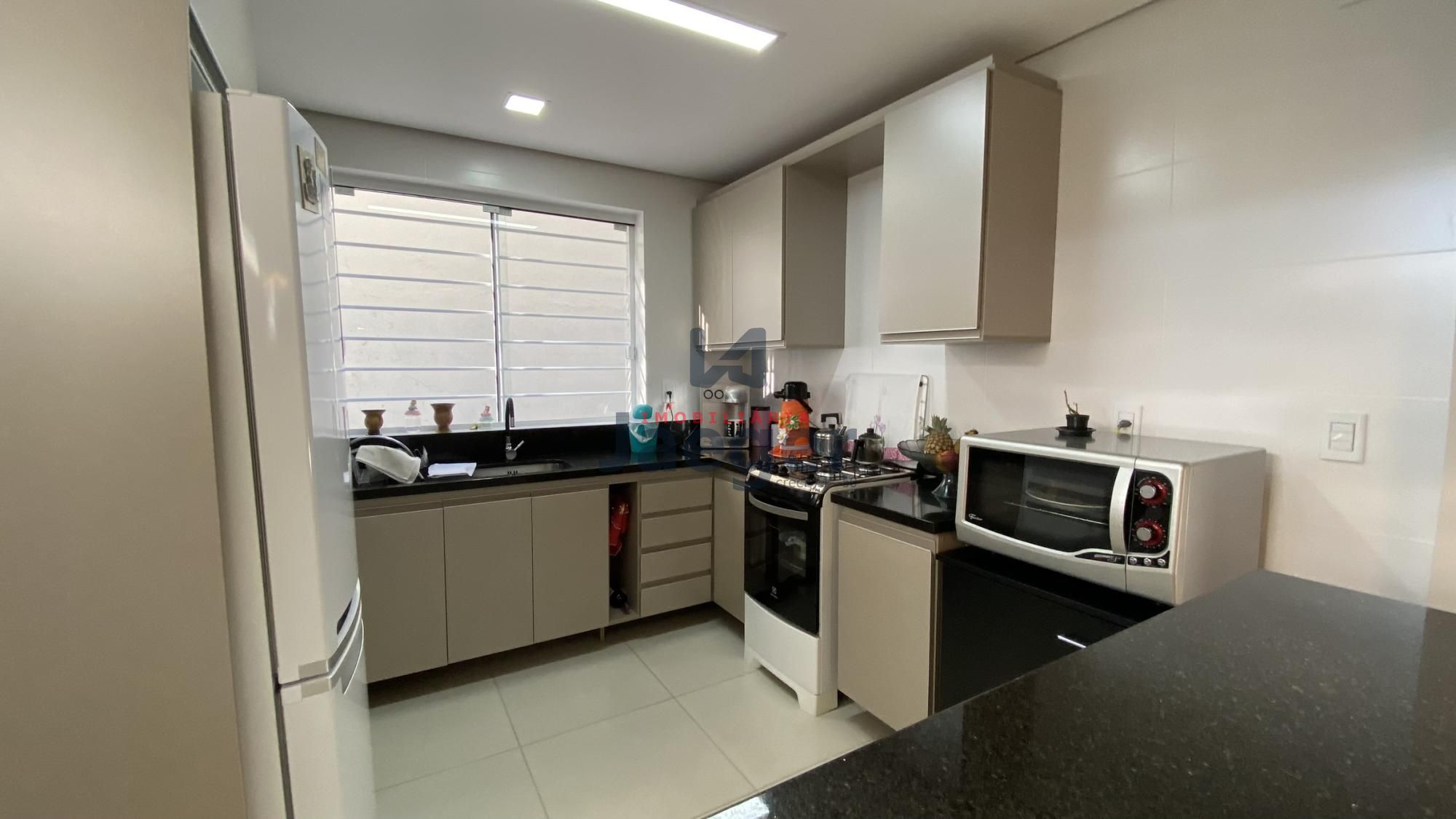 Apartamento à venda com 2 quartos, 85m² - Foto 19