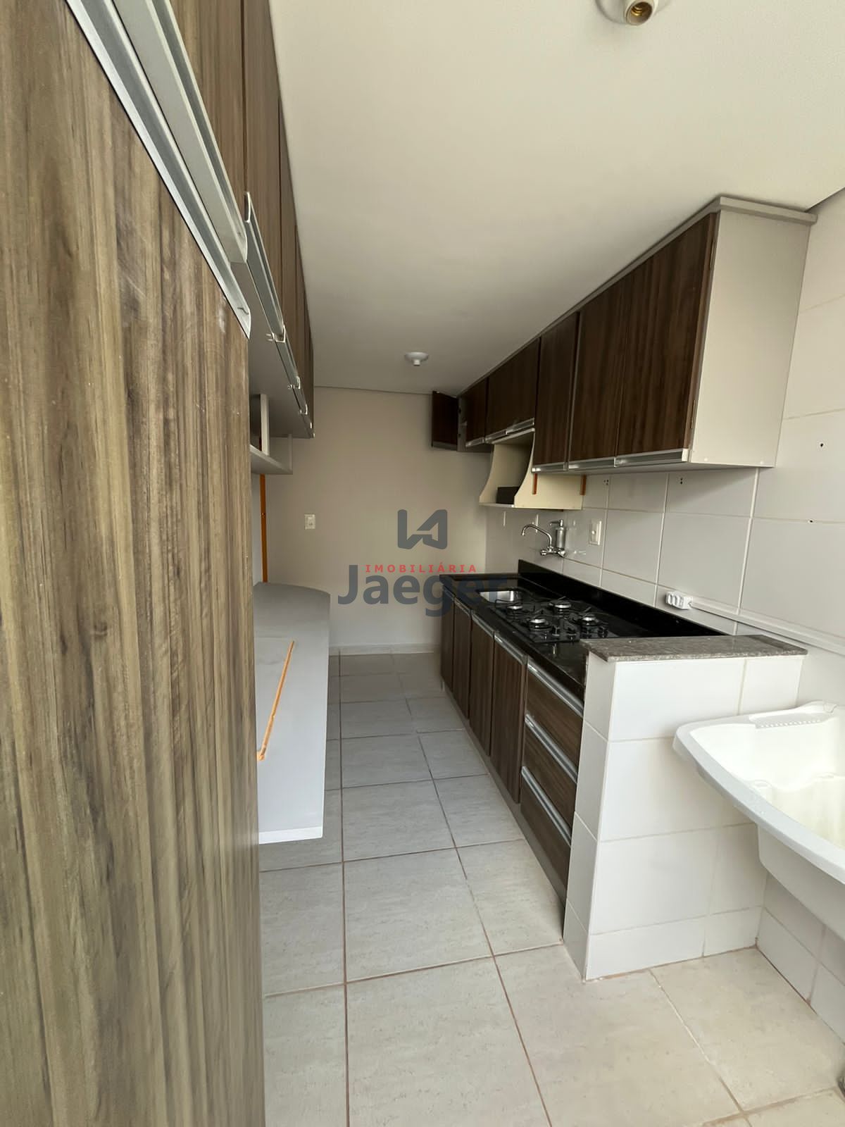 Apartamento à venda com 2 quartos, 45m² - Foto 2