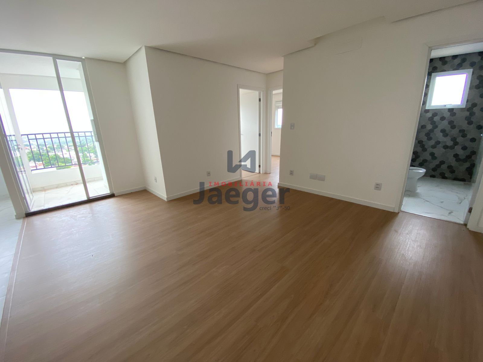 Apartamento à venda com 2 quartos, 65m² - Foto 4