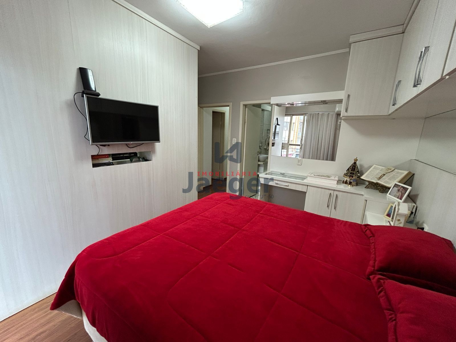 Apartamento à venda com 3 quartos, 145m² - Foto 9