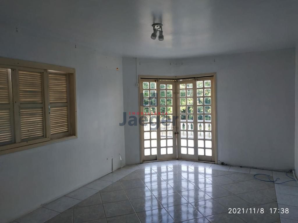 Casa à venda com 4 quartos, 260m² - Foto 3