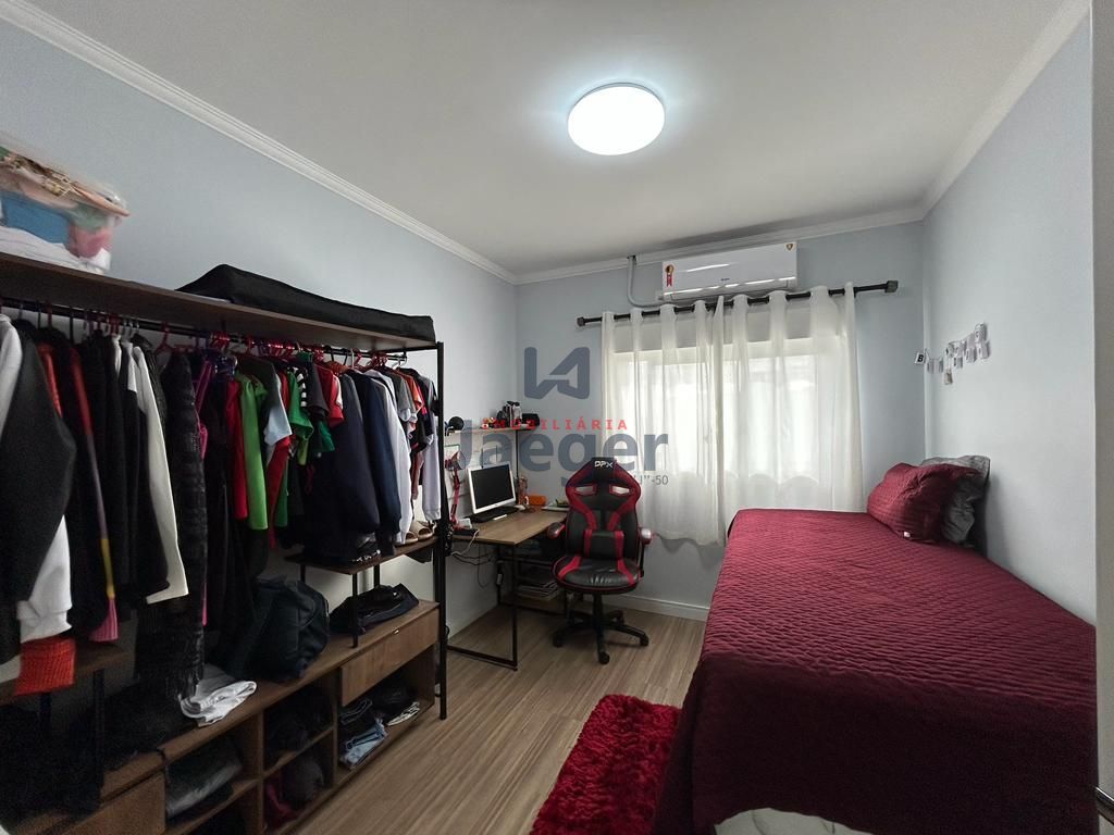 Apartamento à venda com 3 quartos, 135m² - Foto 12