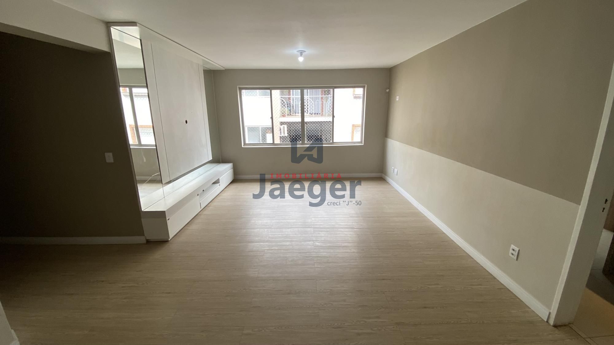 Apartamento à venda com 3 quartos, 124m² - Foto 3