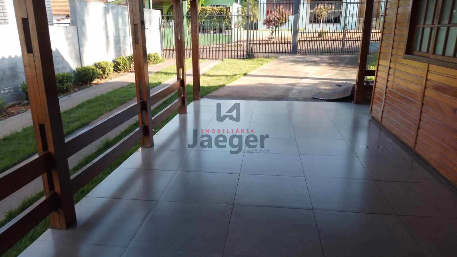 Casa à venda com 4 quartos, 180m² - Foto 3