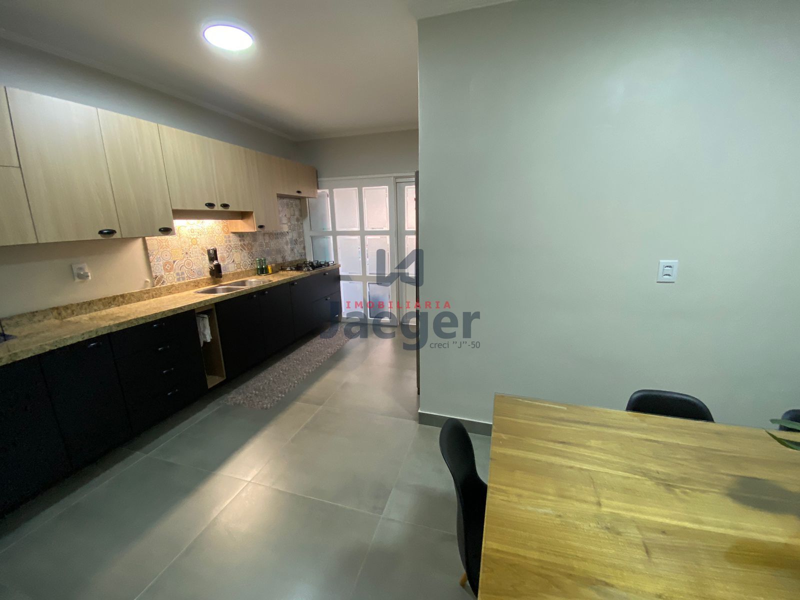 Apartamento à venda com 3 quartos, 142m² - Foto 6