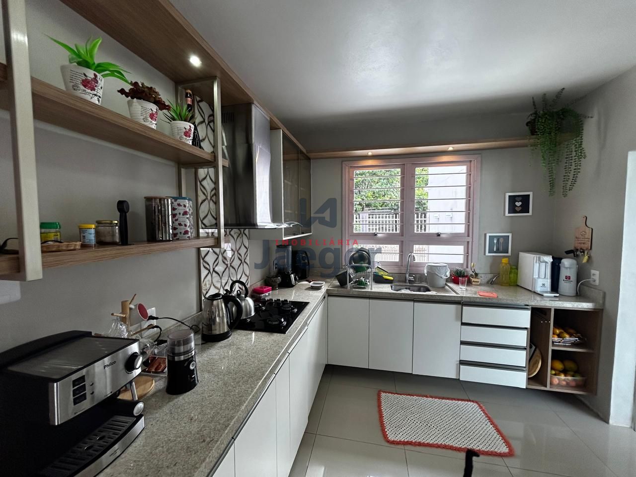 Casa à venda com 2 quartos, 140m² - Foto 4